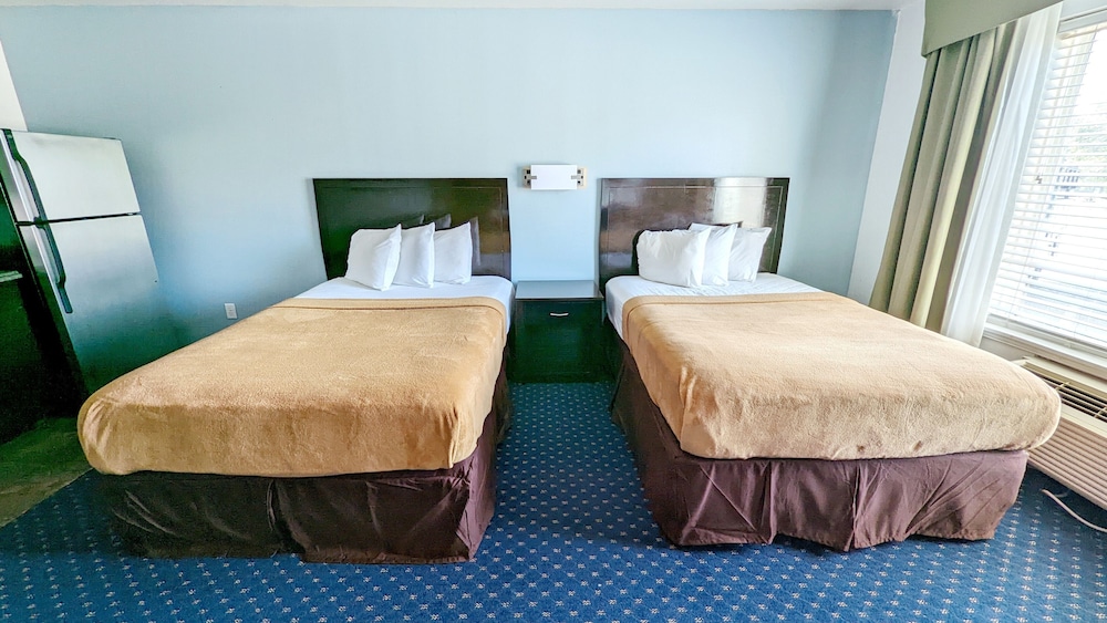 FairBridge Inn & Suites Canadian - photo 12