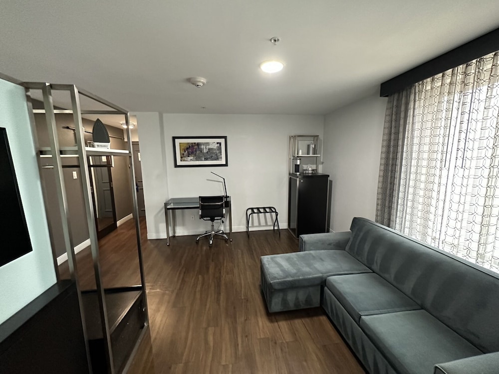 Holiday Inn Express Dallas Downtown - photo 11
