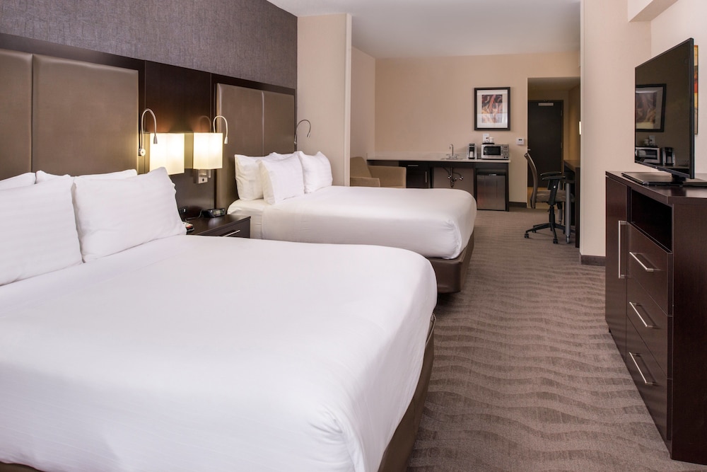 Holiday Inn Express Hotel & Suites Monroe - photo 19