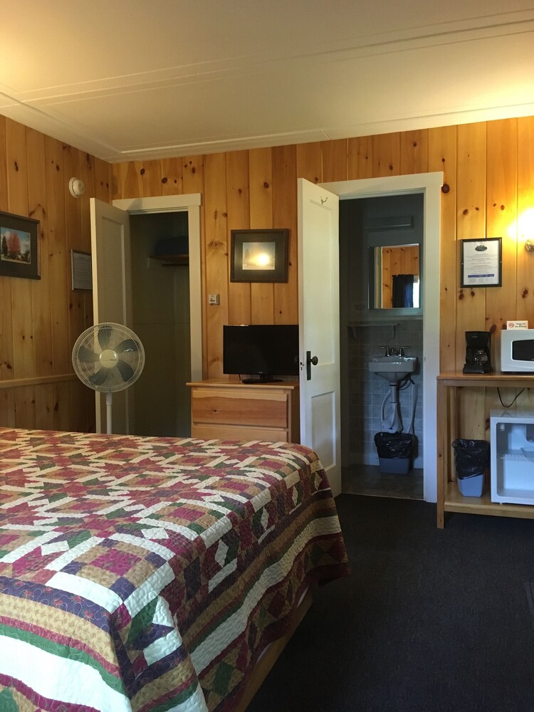 Gilcrest Cottages and Motels - photo 34