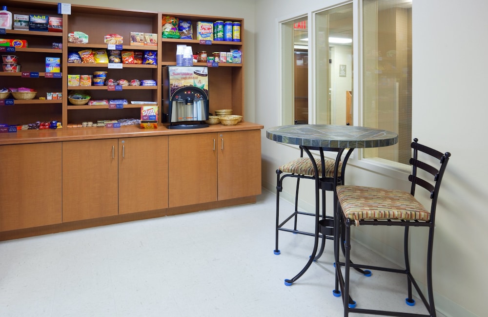 Candlewood Suites Milwaukee Brown Deer by IHG - photo 24