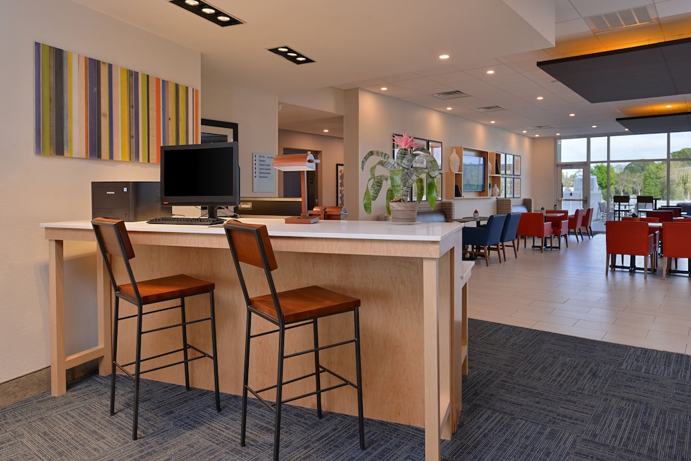 Holiday Inn Express & Suites West Melbourne by IHG - photo 62