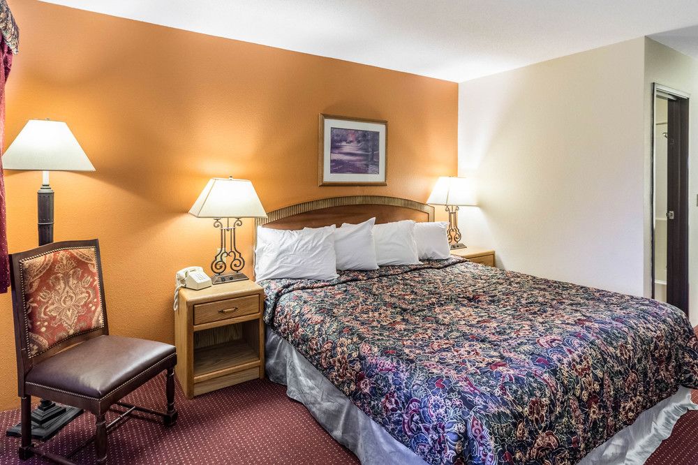Rodeway Inn Baxter - photo 27