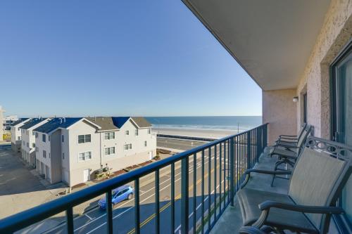Beachfront North Wildwood Condo with Ocean Views — 4-Star Luxury Hotel in North Wildwood, United States