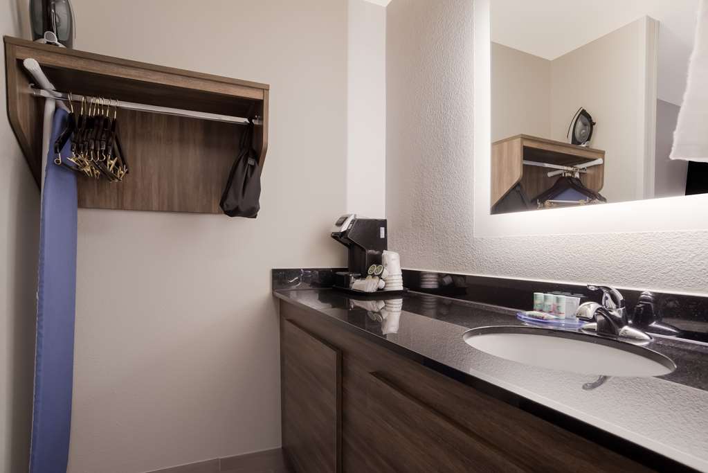 Best Western Flagship Inn - photo 19
