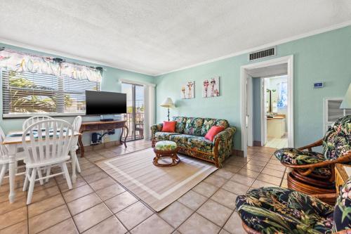 Majestic Beach Condo in Beachfront Resort in St Pete Beach - photo 7