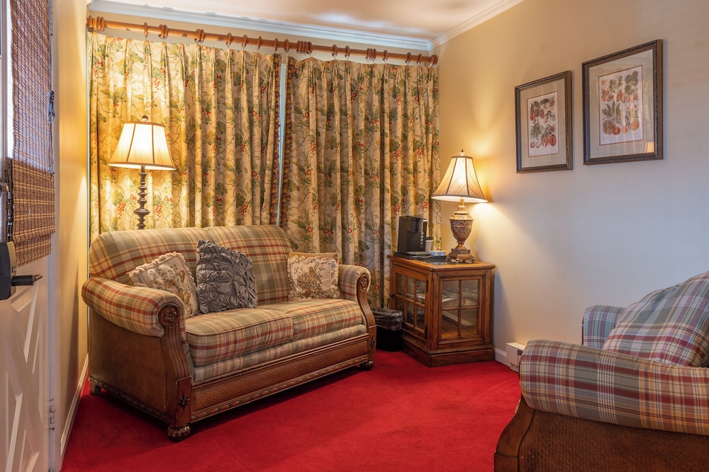 Ridgeway Inn - photo 49