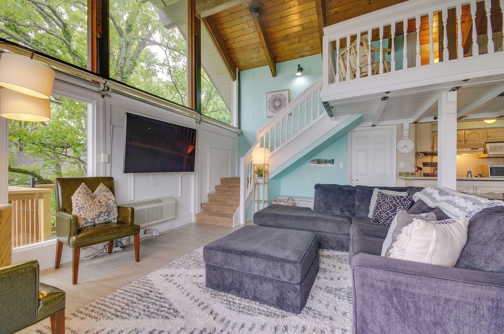 Waterfront Views & Resort Perks: Osage Beach Home - photo 21