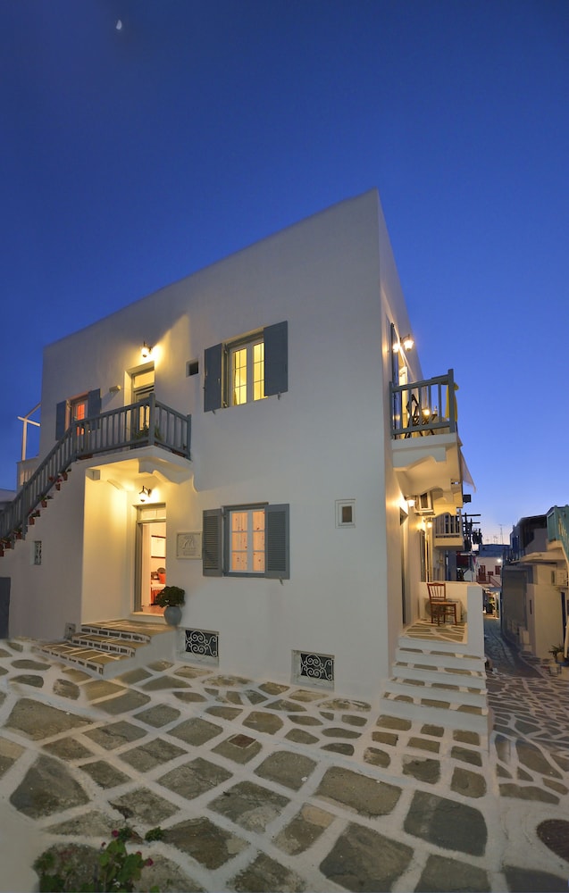 Galini - carbon neutral hotel in Mykonos