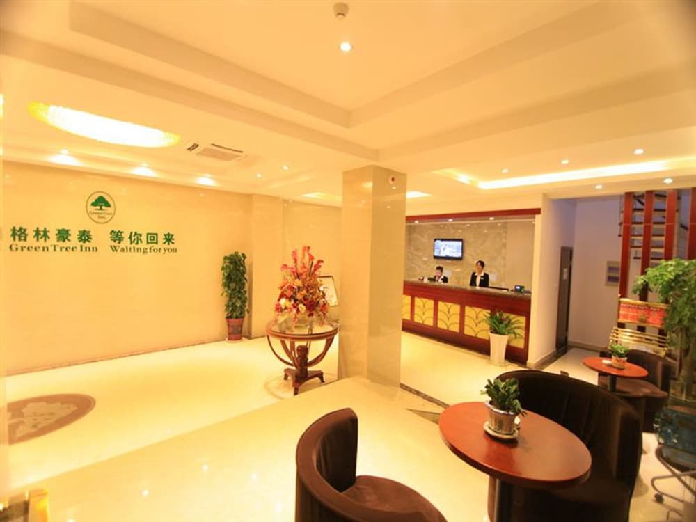 GreenTree Inn Anhui Chizhou Qingyang Bus Station Boyishangdongcheng Business Hotel in Qingyang, People's Republic of China
