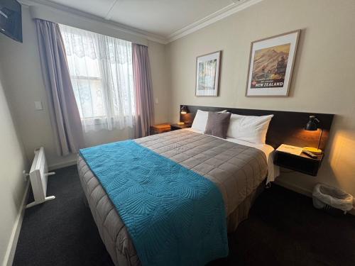 The Eagle - carbon neutral hotel in Bluff