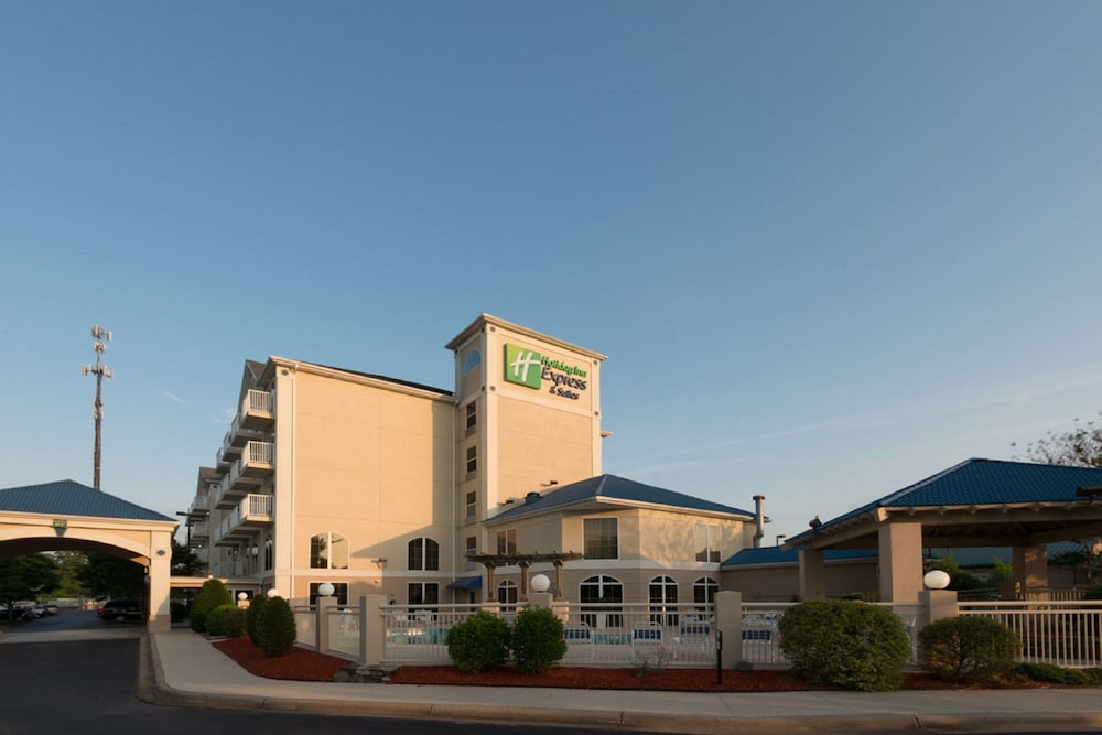 Holiday Inn Express & Suites Asheville SW Outlet Ctr Area by IHG - photo 33