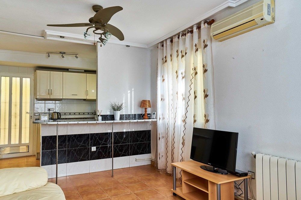 Espanhouse Baikal 54 — hotel in Orihuela