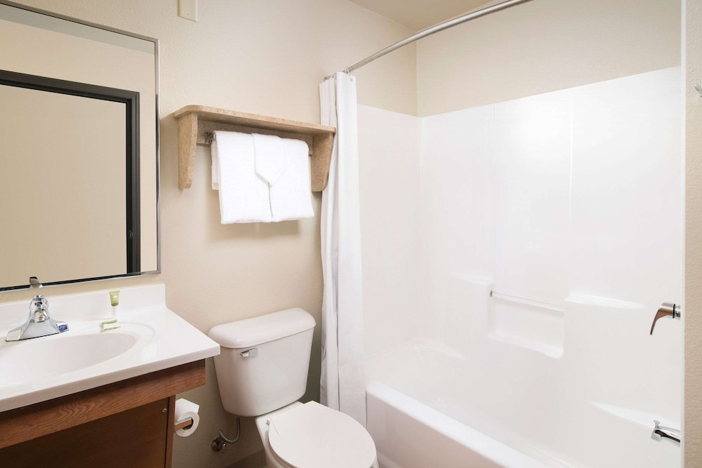 WoodSpring Suites Gainesville I 75 - photo 17