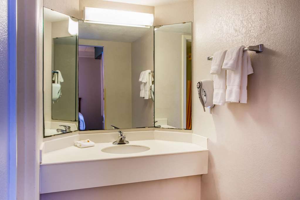 La Quinta Inn by Wyndham Norfolk Virginia Beach - photo 19