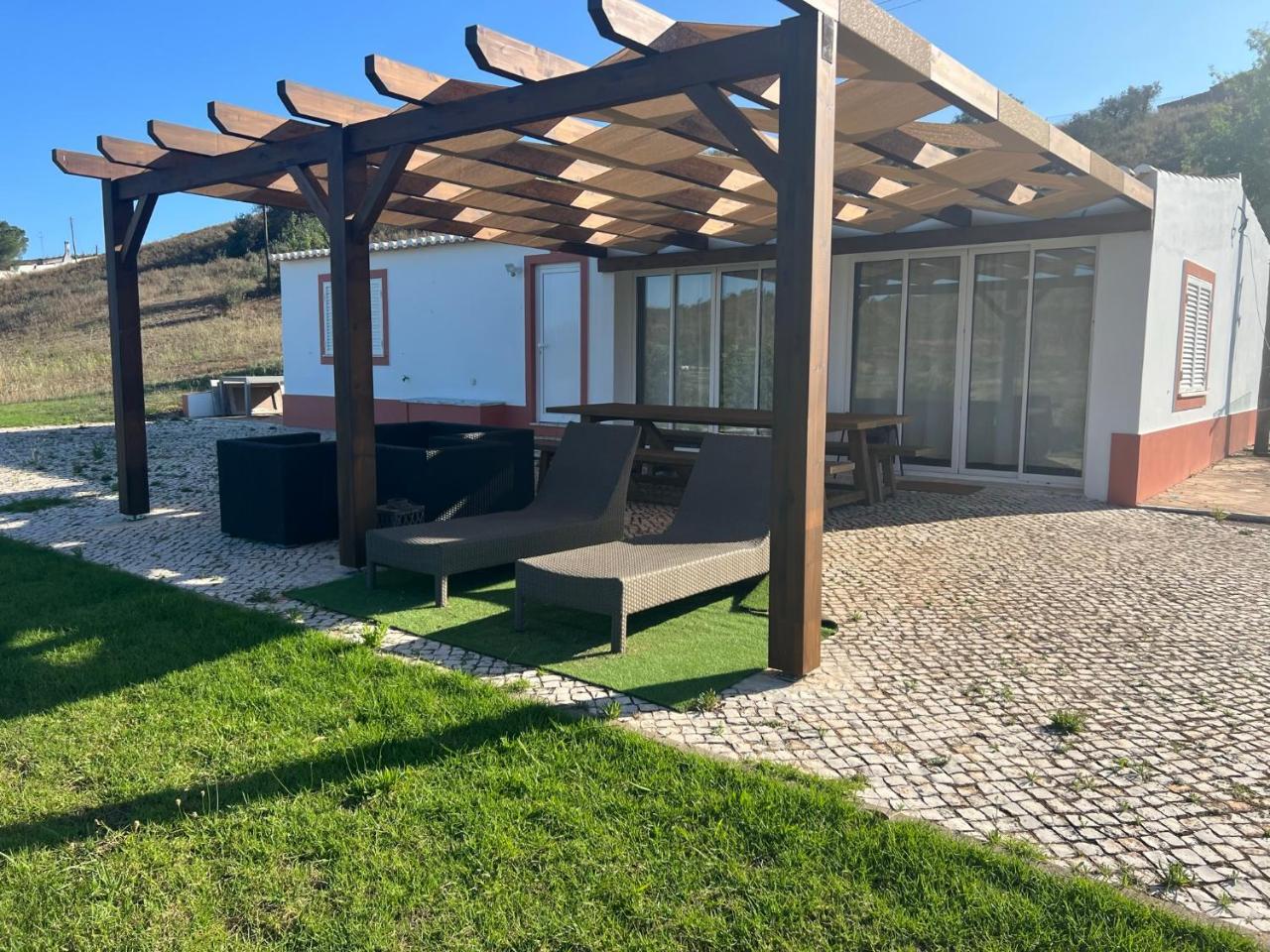 Quinta with orange and lemon trees in Silves, Portugal