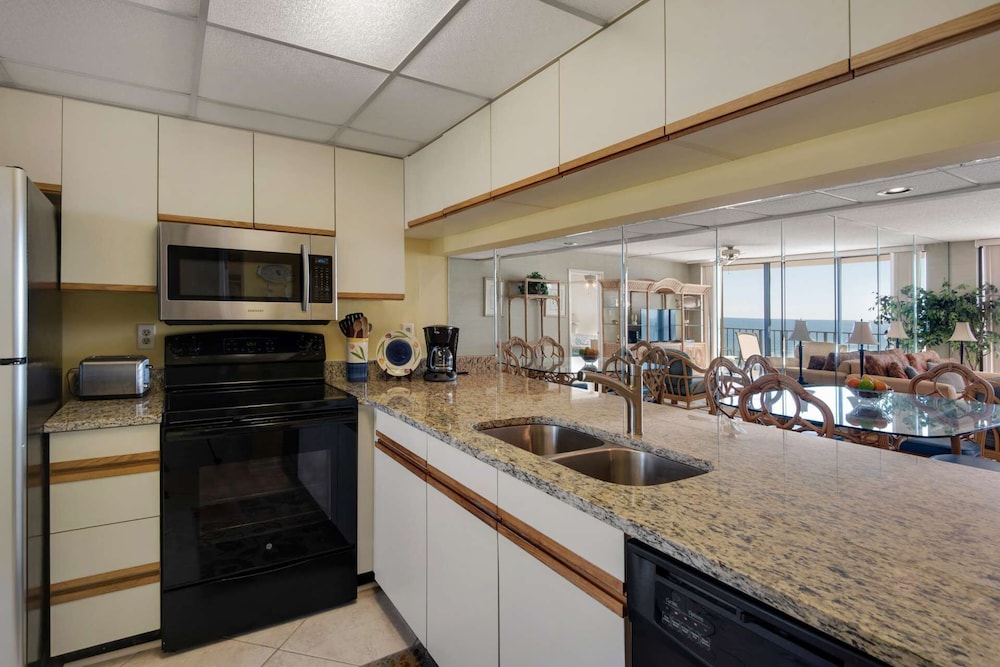 Edgewater Beach Resort Tower 3 811 - photo 13