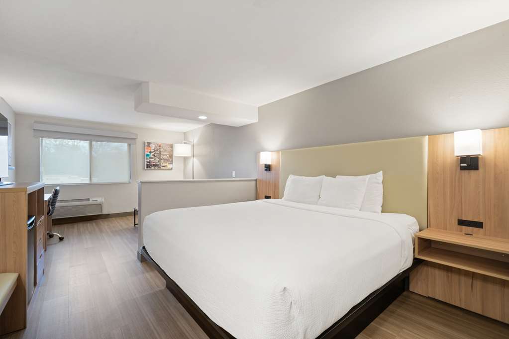 Best Western Lake Oswego Portland Hotel & Suites - photo 52