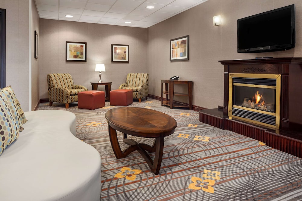 Hampton Inn & Suites Detroit Sterling Heights - photo 2