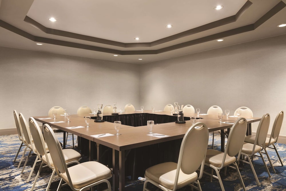 Embassy Suites by Hilton Brea North Orange County - photo 35