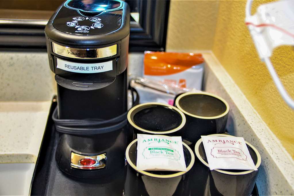 Comfort Inn & Suites Vancouver Downtown City Center - photo 18