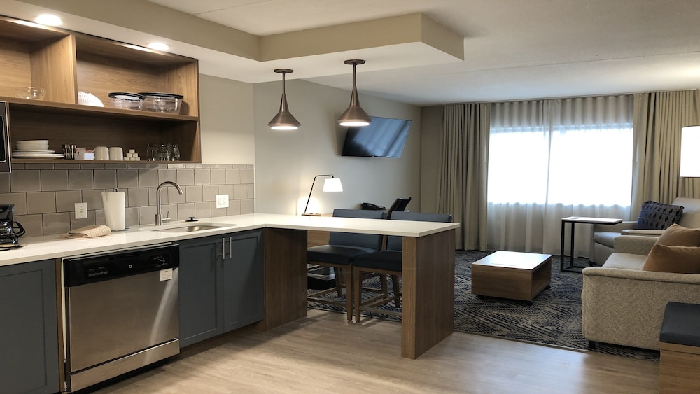 Candlewood Suites Cleveland South Independence by IHG - photo 10