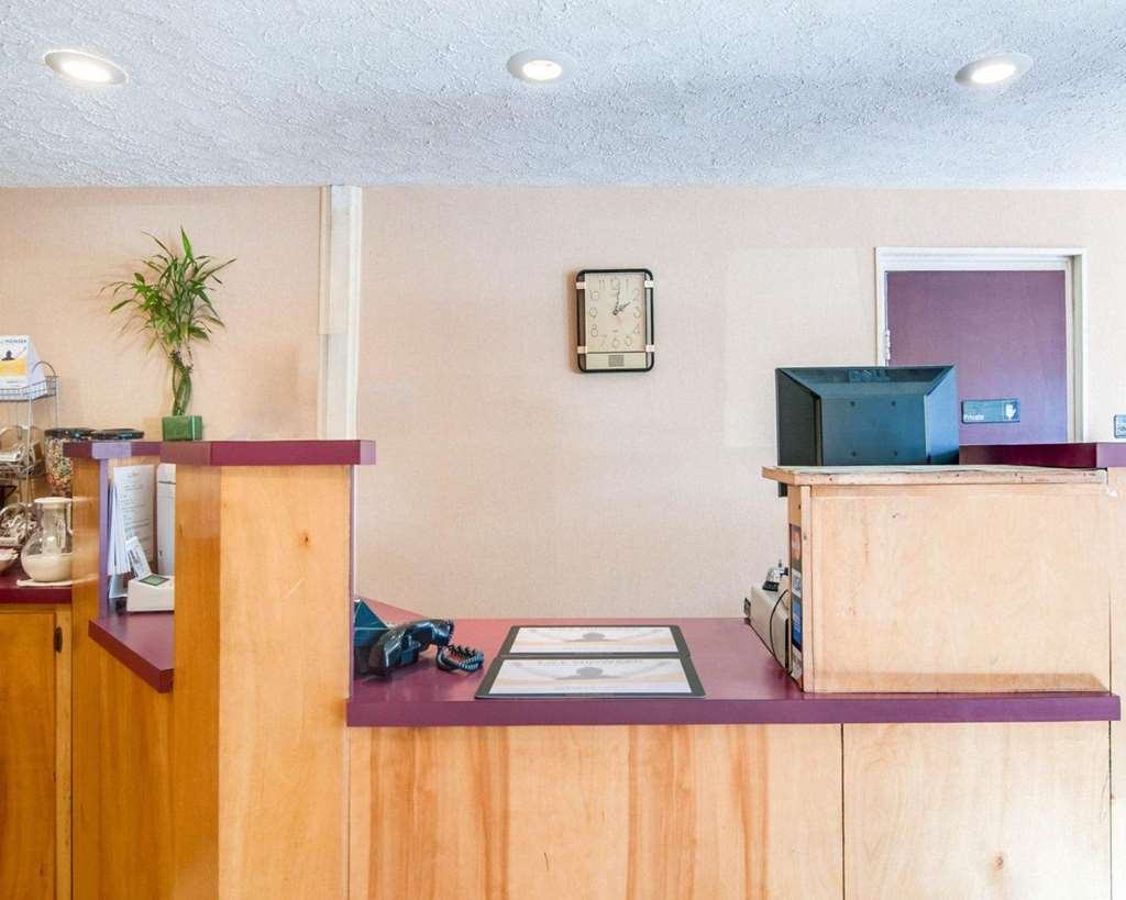 Econo Lodge Galax VA - photo 9