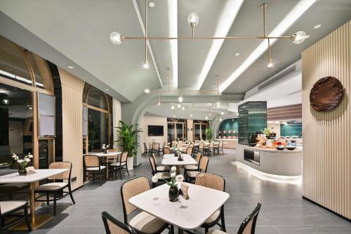 Atour Hotel Kunming Dianchi Park 1903 — 4-Star Luxury Hotel in Kunming, People's Republic of China