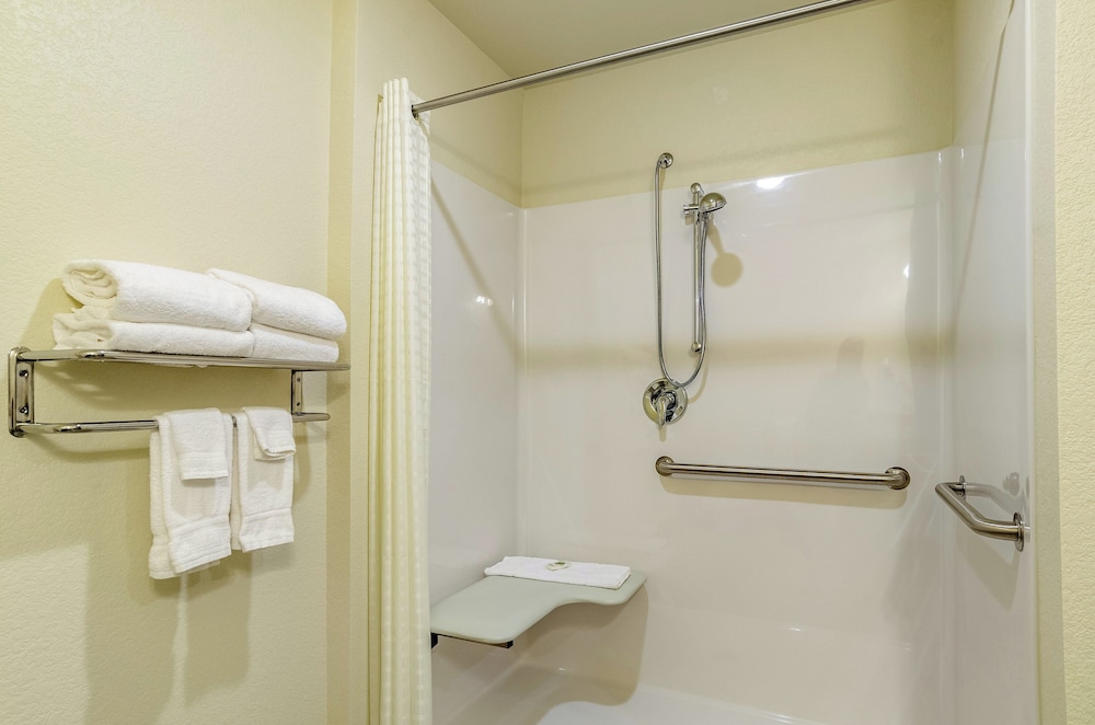 Cobblestone Inn & Suites Bridgeport - photo 20
