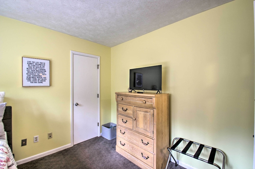 Wintergreen Resort Mountain Condo w Pool Access - photo 20