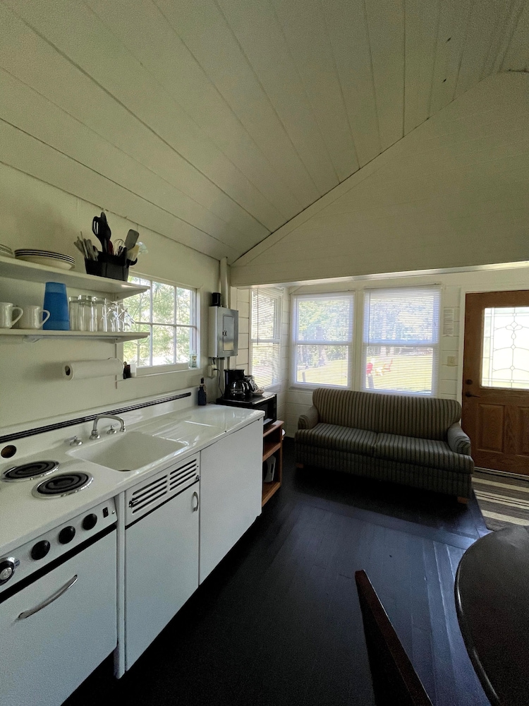 Hanging Horn Lakeside Resort - photo 40