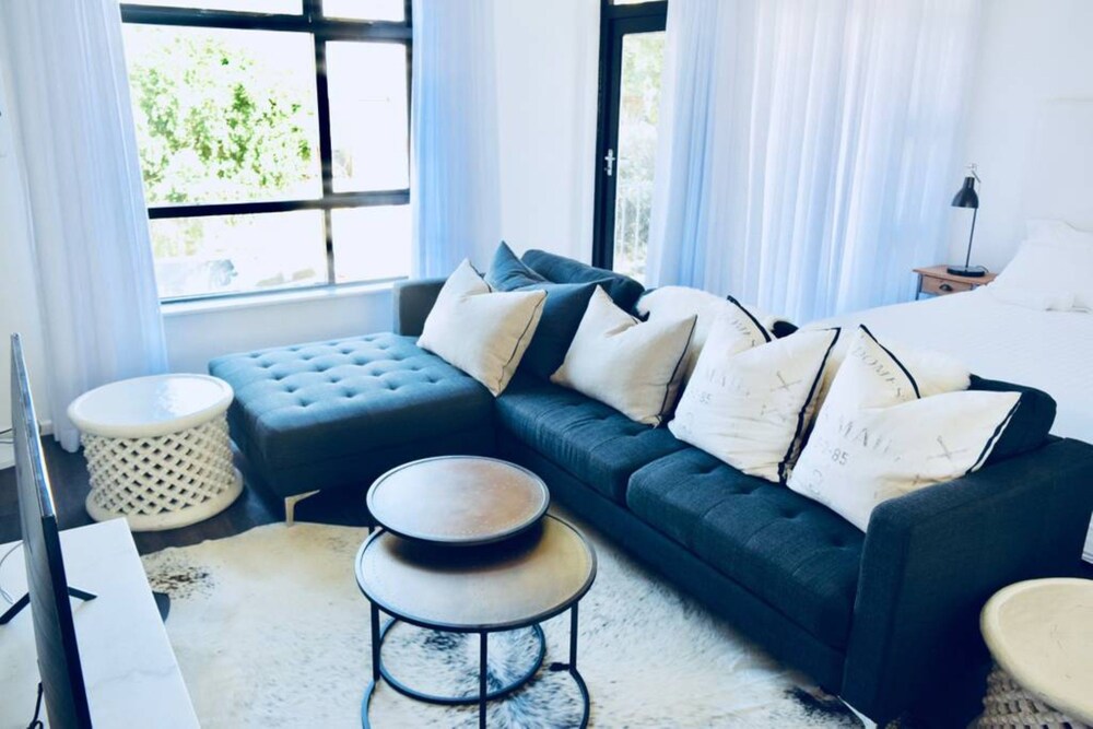 Studio Apartment in Green Point Cape Town
