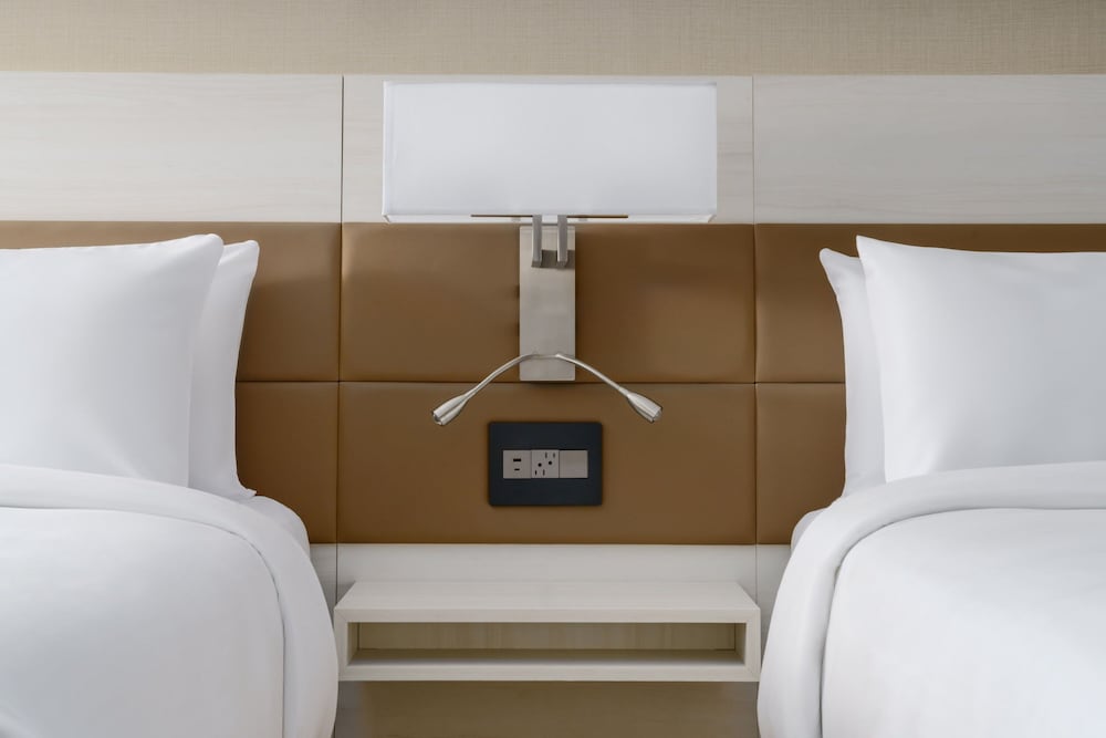 AC Hotel by Marriott Jacksonville St Johns Town Center - photo 20