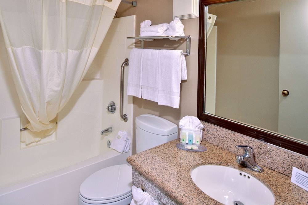 Quality Inn & Suites Walnut City Of Industry - photo 28