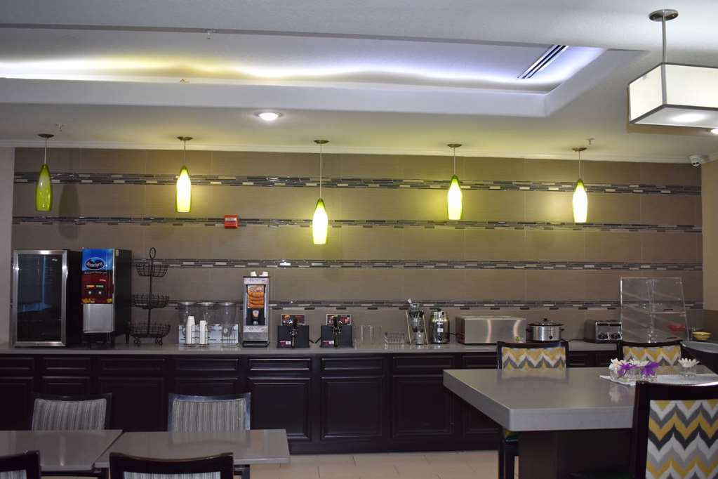 La Quinta Inn & Suites by Wyndham Kyle Austin South - photo 30