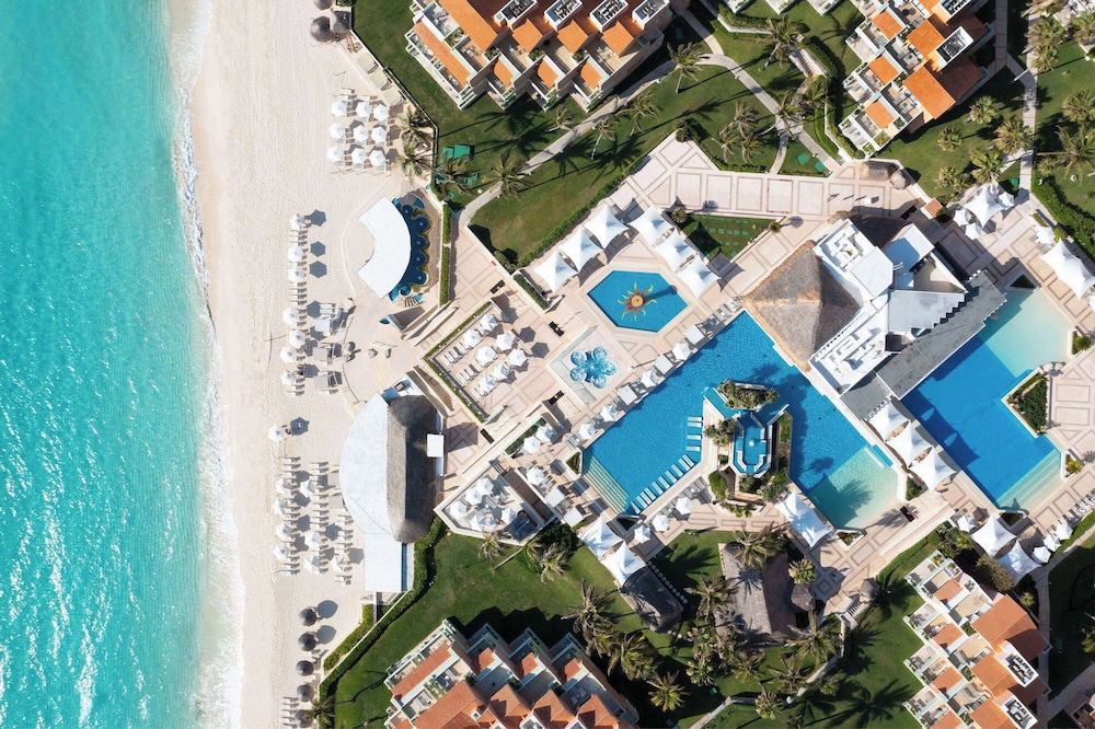 Hotel image of Wyndham Grand Cancun All Inclusive Resort & Villas