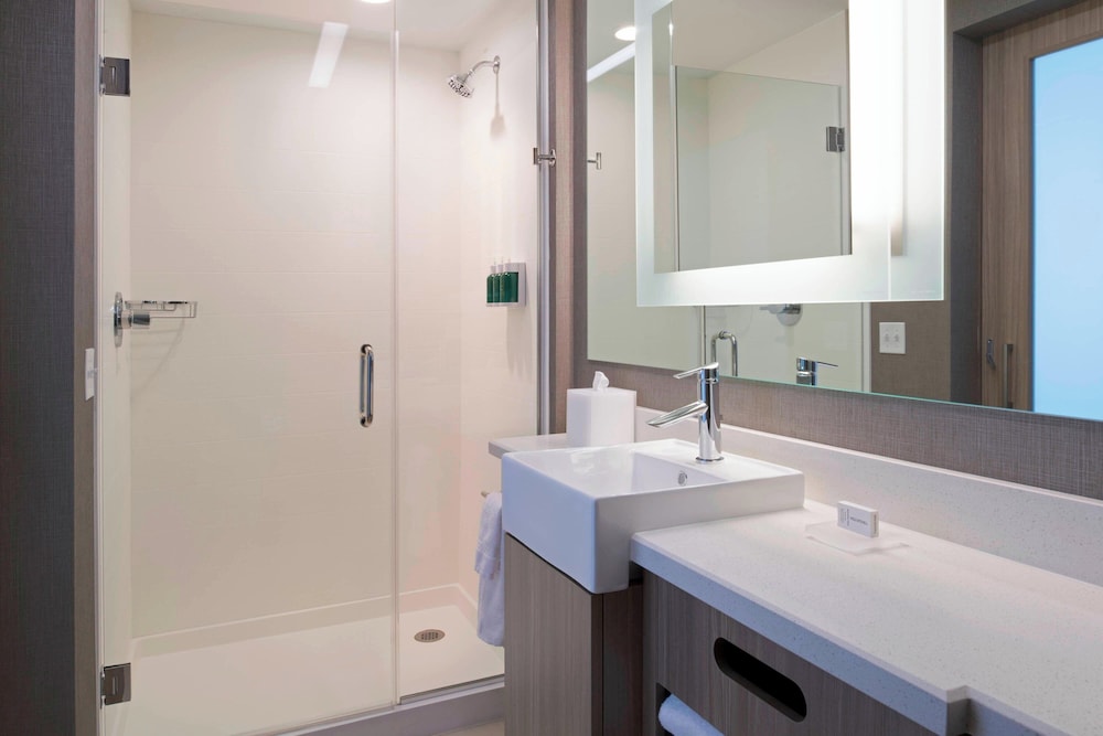 SpringHill Suites by Marriott East Lansing University Area - photo 14