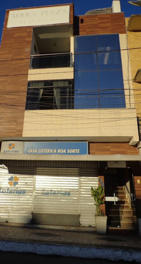Serra Plaza Hotel — Serrinha