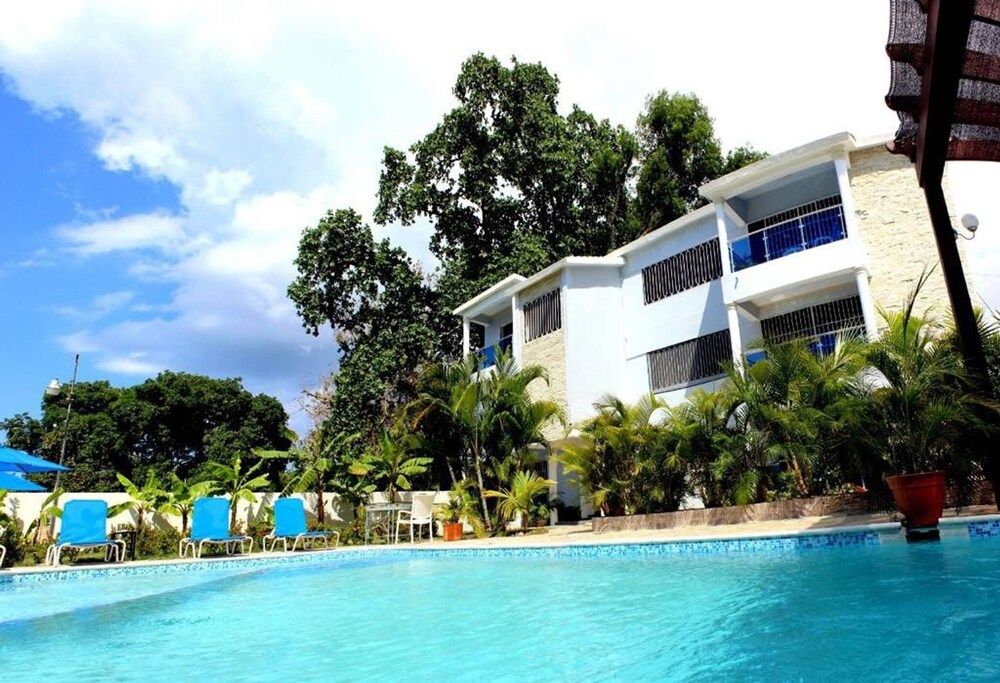 Cozy 2br 2bt Apt Near The Beach And Main Street — 4-Star Luxury Hotel in Sosua, Dominican Republic