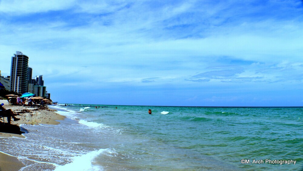 Hallandale Beach by 1stHomeRent - photo 8