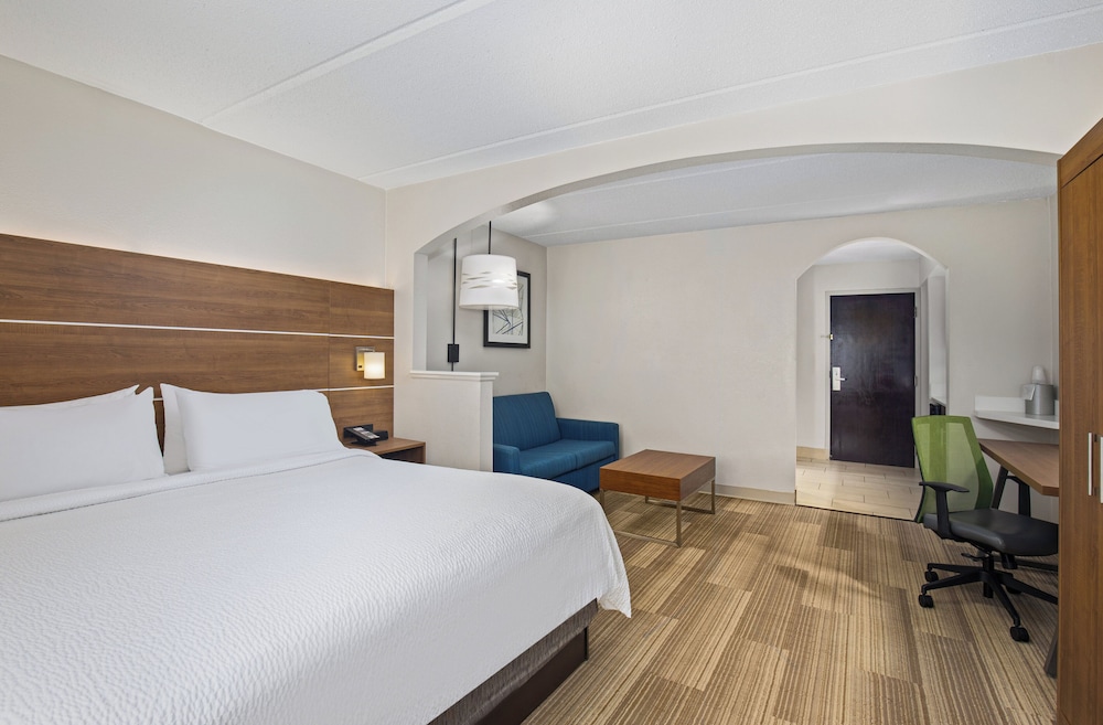 Holiday Inn Express Hotel and Suites Kings Mountain by IHG - photo 23