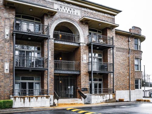 Gallery Guest — 4-Star Luxury Hotel in Fayetteville, United States