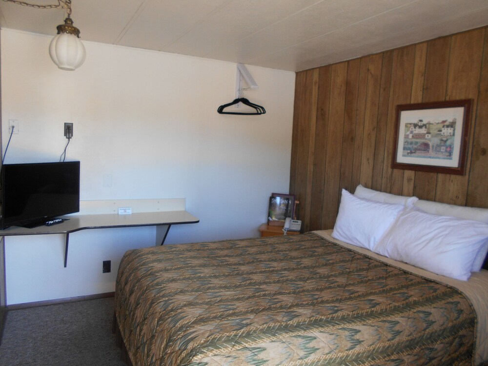 Super Saver Inn - photo 7