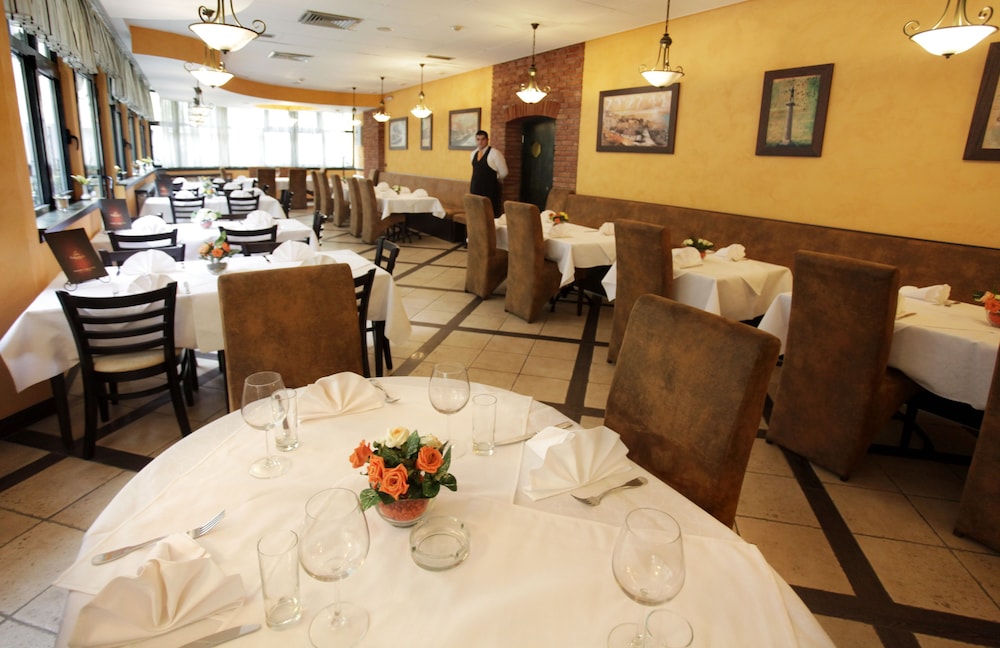 מזון ומשקאות