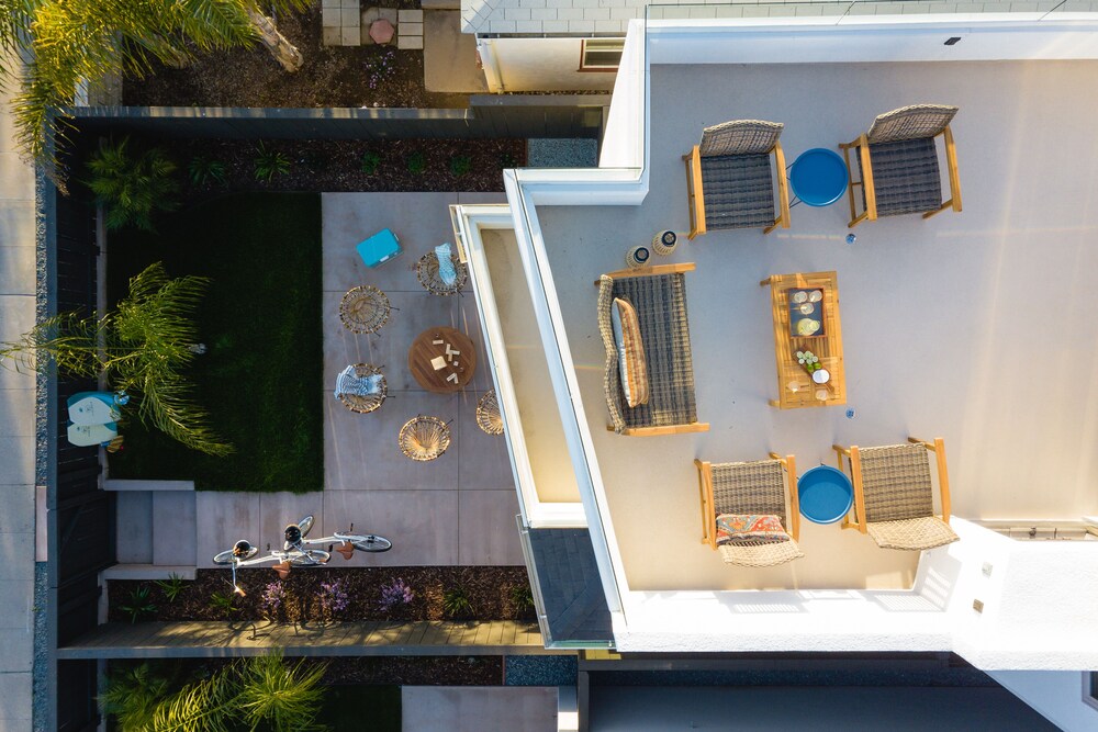 Skyline By Avantstay Modern Beach Retreat w Spacious Patio & Rooftop Views - photo 31