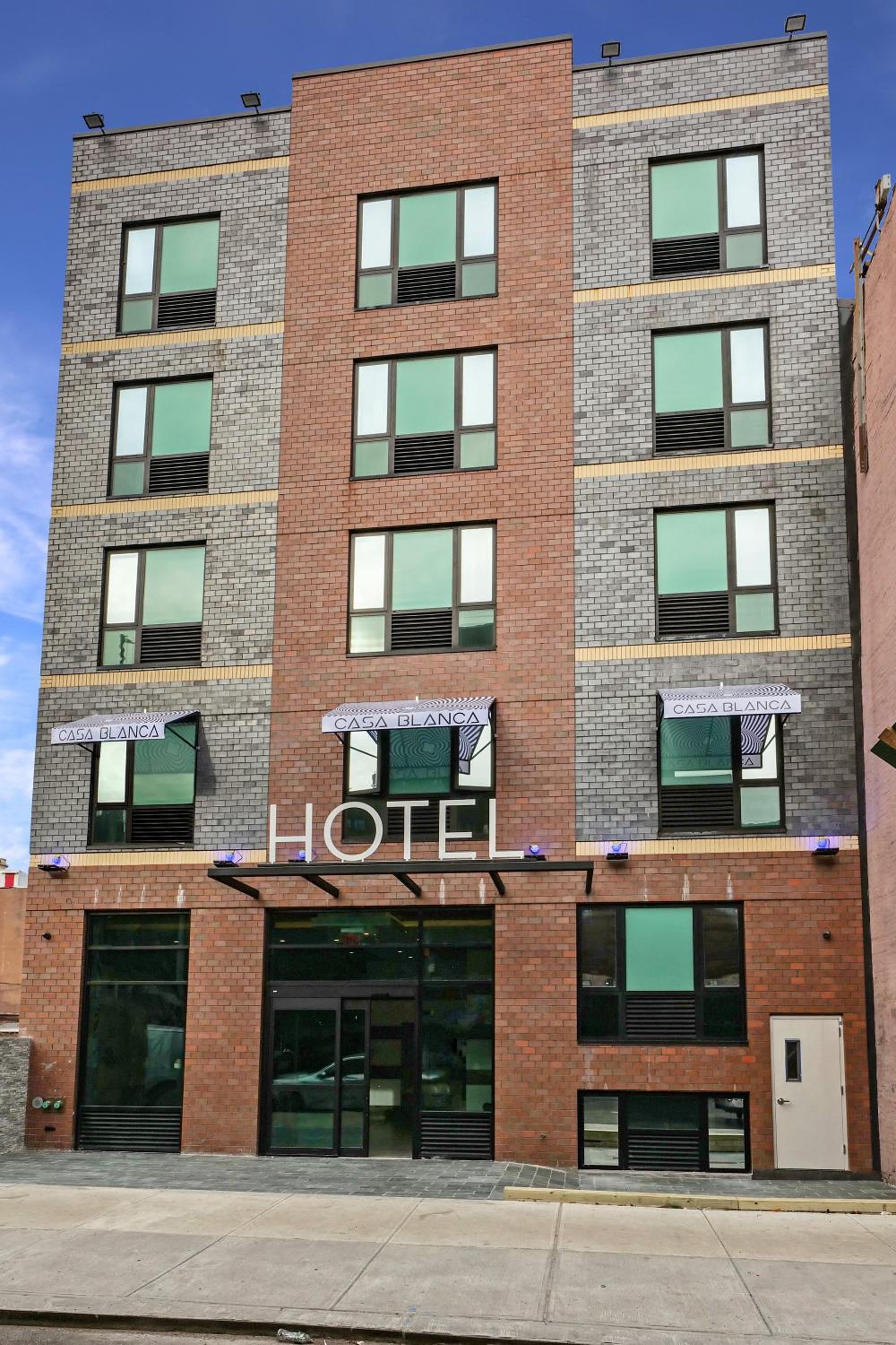Casa Blanca Hotel Brooklyn - photo 19