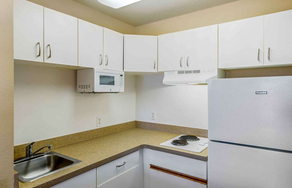 Extended Stay America Suites Boston Waltham 52 4th Ave - photo 34