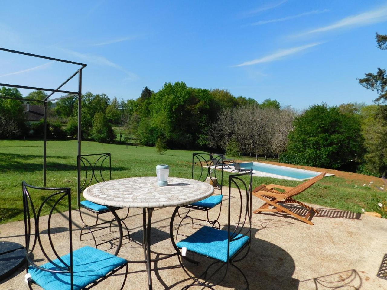 Campagne Et Confort Avec Piscine Chauffee — hotel in Carsac-Aillac