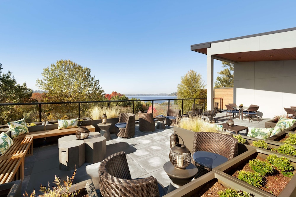 Hampton Inn & Suites Seattle Renton - photo 34