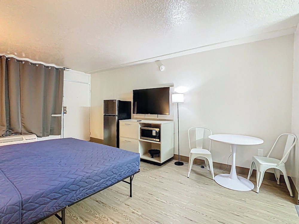 Quality Inn Davenport Maingate South - photo 28